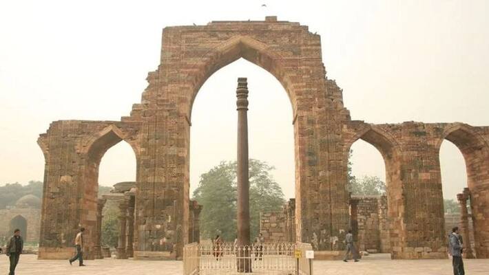 secret of Rustless iron pillar of Delhi secret of Rustless iron pillar of Delhi