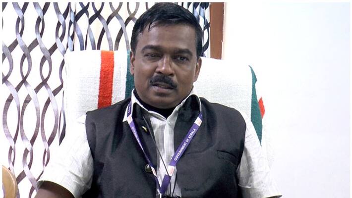 Munnar Panchayat Secretary KN Sahajan explanation on ambulance issue Munnar Panchayat Secretary KN Sahajan explanation on ambulance issue