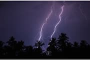 Next hours kerala Summer rain will heavy tonight thunderstorm chance in 6 districts official weather alert