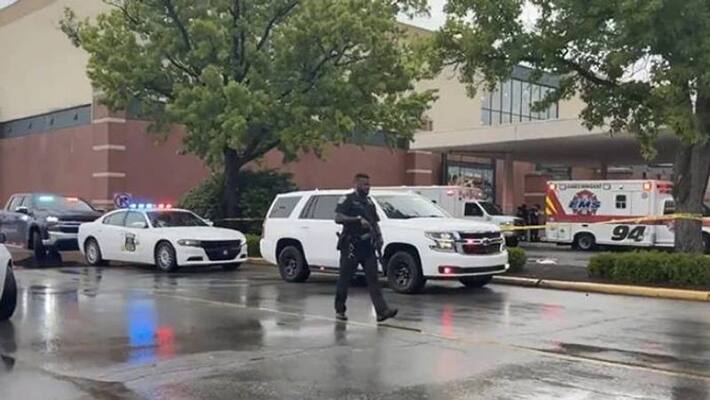 three killed in us mall shooting gun man shot dead three killed in us mall shooting gun man shot dead