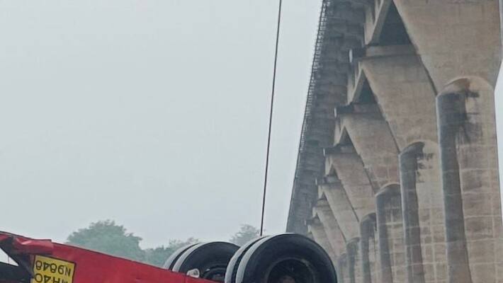 Madhya pradesh bus accident: Maharashtra bus falls into Narmada river: 13 dead Madhya pradesh bus accident: Maharashtra bus falls into Narmada river: 13 dead
