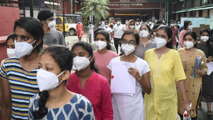 Supreme Court refuses to ban NEET counseling for postgraduate students Supreme Court refuses to ban NEET counseling for postgraduate students
