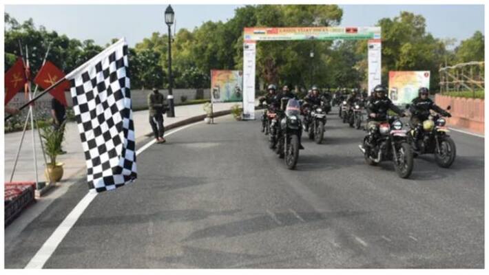 Indian Army flags off motorcycle expedition to honour Kargil War victory Indian Army flags off motorcycle expedition to honour Kargil War victory
