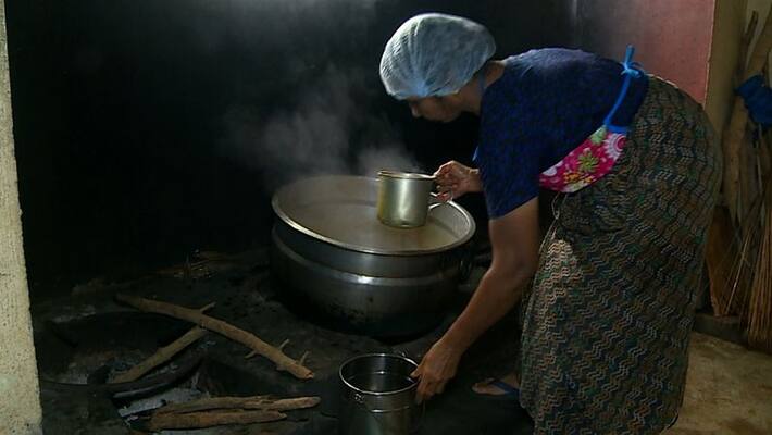 Kerala School meal cooking staff pay stopped for two months protest Kerala School meal cooking staff pay stopped for two months protest