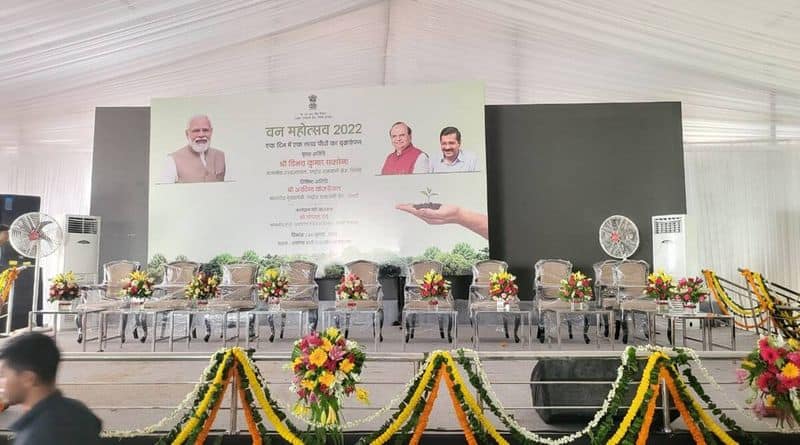 Arvind Kejriwal refuses to attend event after photo of PM Modi added to banner