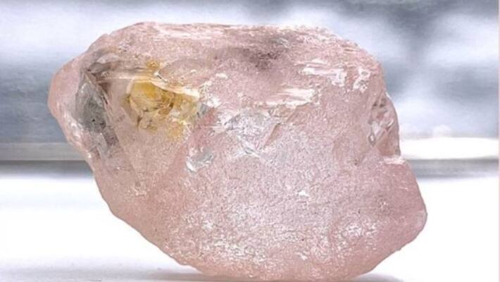 The largest rare Pink diamond The Lulo Rose has been found in a mine in Angola after 300 years spb The largest rare Pink diamond The Lulo Rose has been found in a mine in Angola after 300 years spb
