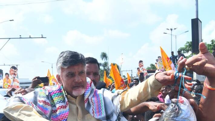 Tension Prevails After TDP and YCP stone pelting in Kuppam Assembly Segment Tension Prevails After TDP and YCP stone pelting in Kuppam Assembly Segment