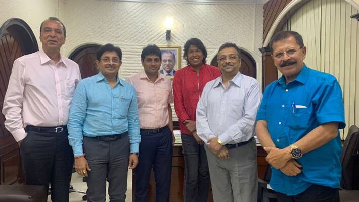 CAB named star pacer Jhulan Goswami as Bengal Womens team player cum mentor spb CAB named star pacer Jhulan Goswami as Bengal Womens team player cum mentor spb