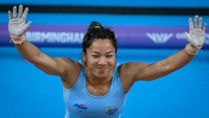 mirabai chanu clinches silver medal in world championship weightlifting despite wrist issue mirabai chanu clinches silver medal in world championship weightlifting despite wrist issue