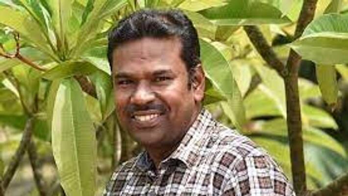 Tamil Writer Murugesu receives Bala Sahitya Puraskar Award 2021 Tamil Writer Murugesu receives Bala Sahitya Puraskar Award 2021