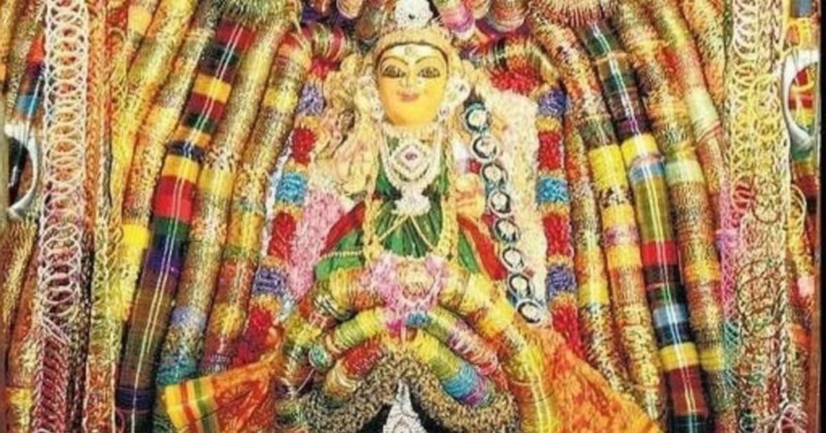 Aadi Pooram  2023: ஆடிப்பூரம் அன்று அம்மனுக்கு எதற்காக வளையல் அணிவிக்கப்படுகிறது? அதன் மகிமை என்ன?