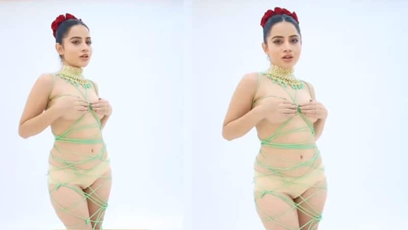 urfi javed pose nude only wrapped thin rope on the body video goes viral KPJ
