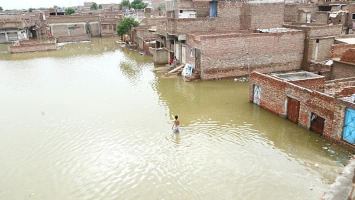 Pakistan declares National Emergency after 937 people die due to floods - adt Pakistan declares National Emergency after 937 people die due to floods - adt