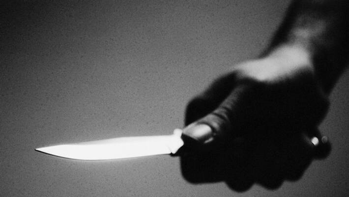 son-in-law stabbed the father-in-law with a knife in dharwad gow son-in-law stabbed the father-in-law with a knife in dharwad gow
