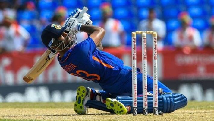 Team India Cricketer Suryakumar Yadav Goes past Pakistan Skipper Babar Azam To 2nd In ICC T20I Rankings kvn Team India Cricketer Suryakumar Yadav Goes past Pakistan Skipper Babar Azam To 2nd In ICC T20I Rankings kvn