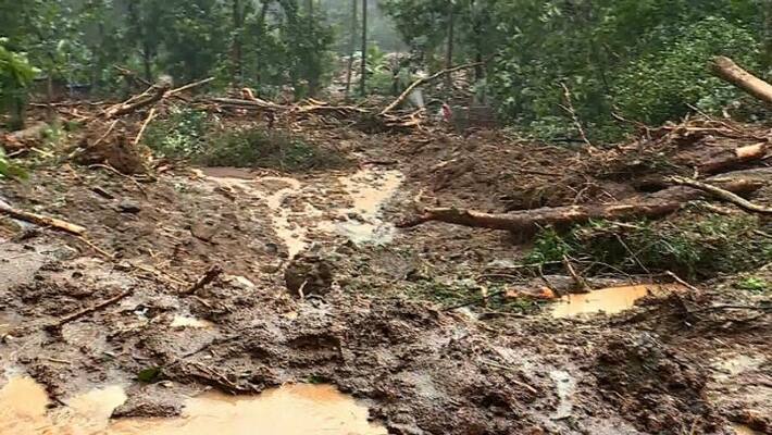 Landslide in idukki munnar kundala estate Landslide in idukki munnar kundala estate