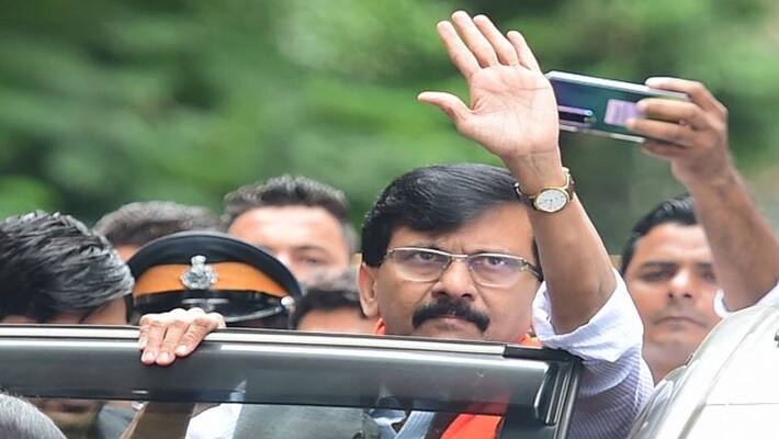 Patra Chawl Scam Sena leader Sanjay Raut gets bail in money laundering case vva Patra Chawl Scam Sena leader Sanjay Raut gets bail in money laundering case vva