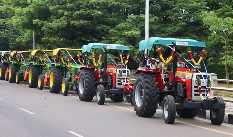 Chief Minister Stalin launched a scheme to provide low-cost tractor rental to farmers