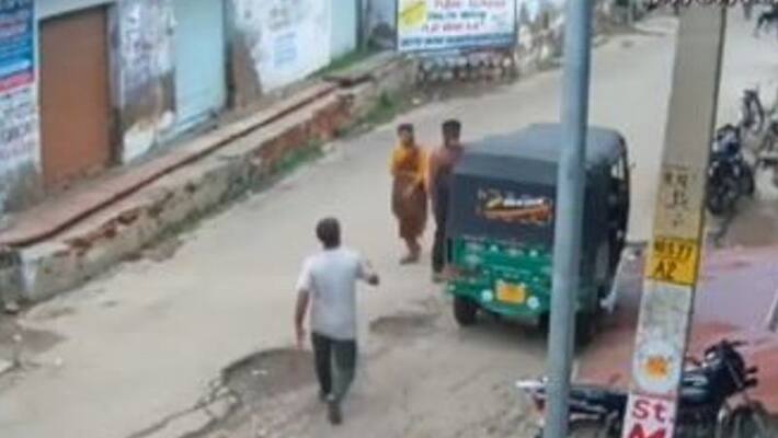 Man Tries To Crush Pregnant Daughter To Death With His Auto For Marrying A Hindu in Rajasthan mnj Man Tries To Crush Pregnant Daughter To Death With His Auto For Marrying A Hindu in Rajasthan mnj