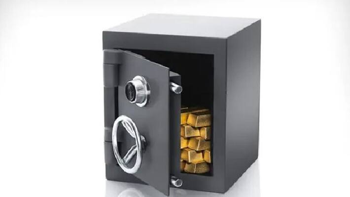 pastry chef made beautiful safe with chocolate pastry chef made beautiful safe with chocolate
