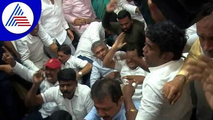 Congress Created High Drama Against BBMP Ward Reservation grg Congress Created High Drama Against BBMP Ward Reservation grg