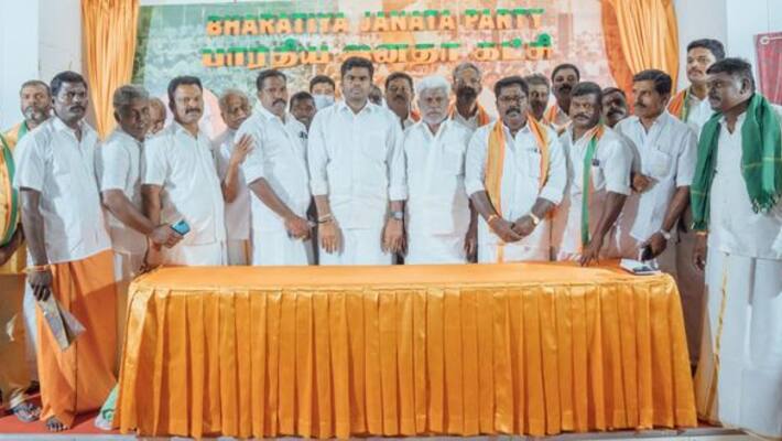 35 panchayat leaders joined BJP. DMK in shock, Annamalai is in joy 35 panchayat leaders joined BJP. DMK in shock, Annamalai is in joy