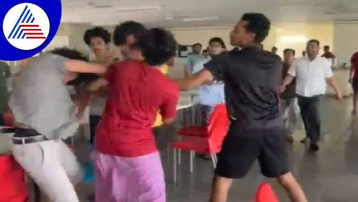 Clash Between Students in Gulbarga Central University grg Clash Between Students in Gulbarga Central University grg