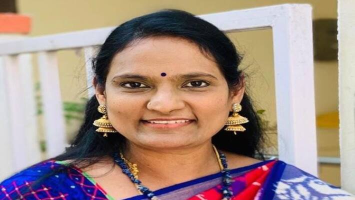 tenneti latha vamsi award to geetha madhavi tenneti latha vamsi award to geetha madhavi
