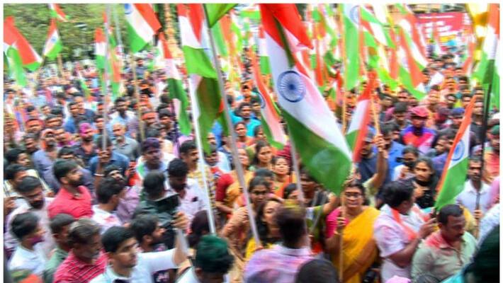 yuvamorcha insulted indian national flag in palakkad while tiranga yatra youth congress complaint yuvamorcha insulted indian national flag in palakkad while tiranga yatra youth congress complaint