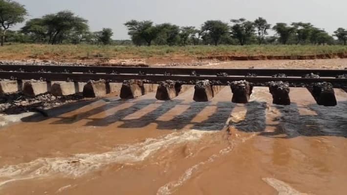 heavy rain in rajasthan Railway track washed away in water Jodhpur kpr heavy rain in rajasthan Railway track washed away in water Jodhpur kpr