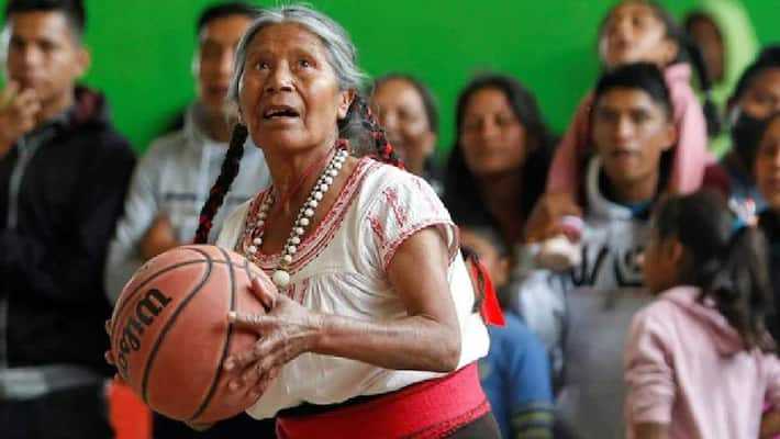 71 Year Old Woman playing basketball with full skill video goes viral akb 71 Year Old Woman playing basketball with full skill video goes viral akb