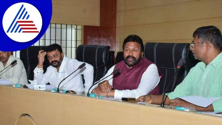 Monsoon rains damaged 89 thousand hectares of agricultural crops in dharwad gow Monsoon rains damaged 89 thousand hectares of agricultural crops in dharwad gow