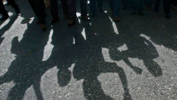 Noida Fight erupts between two groups at New Year Party after women forced for selfies - adt Noida Fight erupts between two groups at New Year Party after women forced for selfies - adt