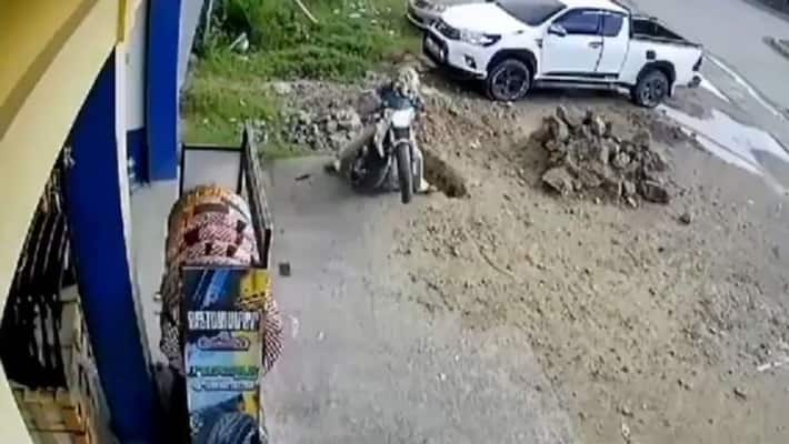 bikers fall on huge pit with bike video goes viral apa bikers fall on huge pit with bike video goes viral apa