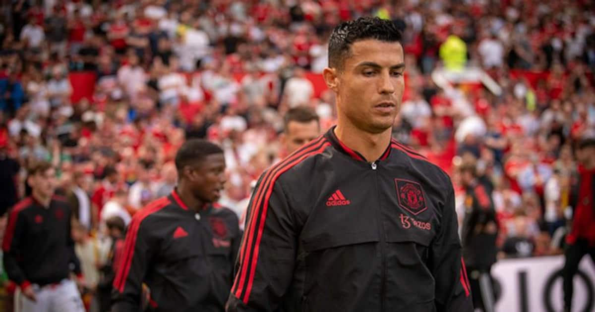 Cristiano Ronaldo to leave Manchester United to end saga