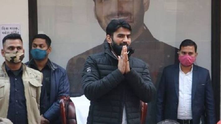 Supporters slurred leader Shrikant Tyagi planned Noida protest because of this police deployed large numbers Supporters slurred leader Shrikant Tyagi planned Noida protest because of this police deployed large numbers