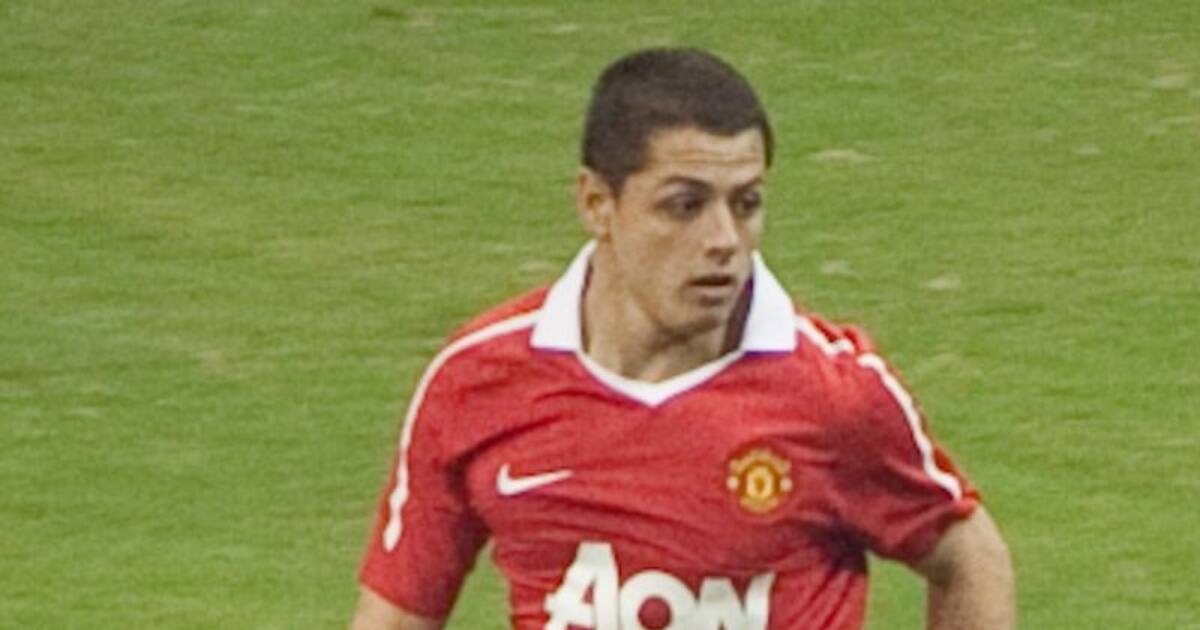 Javier Hernandez offers to play for Man United for free amid