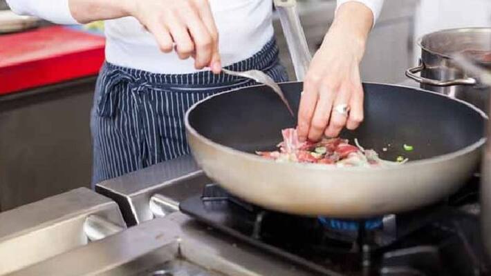 things to care while cleaning non stick pans things to care while cleaning non stick pans
