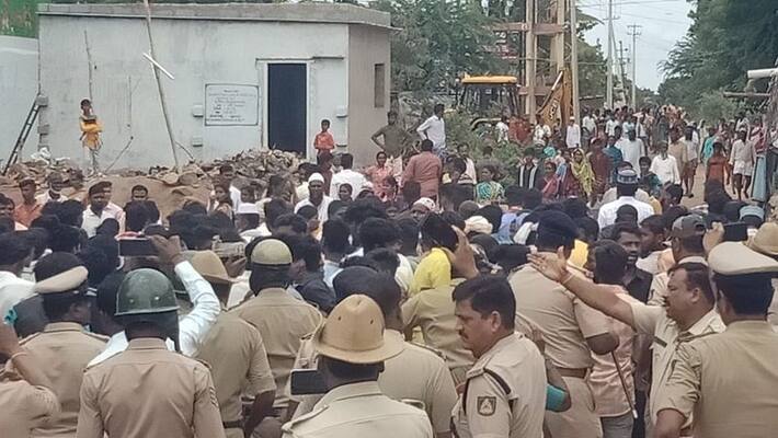 two killed in communal clashes in hulihaidar village of Kanakagiri at koppal gvd two killed in communal clashes in hulihaidar village of Kanakagiri at koppal gvd
