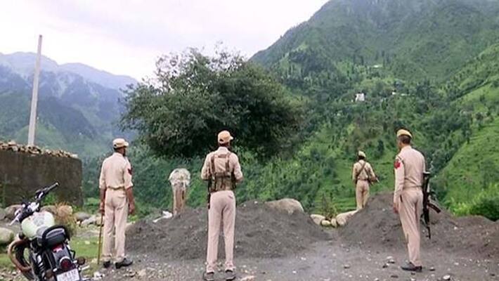 Terrorist detained in Kashmir, Pak colonel sent with 30 thousand rupees to attack India says indian army bsm Terrorist detained in Kashmir, Pak colonel sent with 30 thousand rupees to attack India says indian army bsm