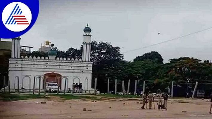 hubli dharwad municipal corporation gives permission for celebrate ganesha festival in Idgah Ground rbj hubli dharwad municipal corporation gives permission for celebrate ganesha festival in Idgah Ground rbj