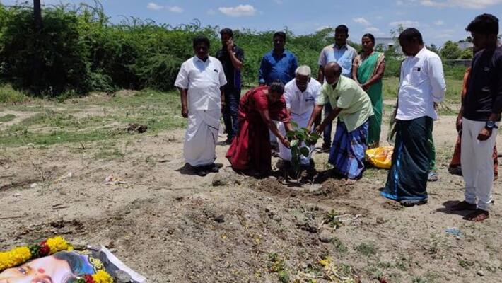 Today is the birthday of Srimathi.. The heart melting thing done by parents at the burial place Today is the birthday of Srimathi.. The heart melting thing done by parents at the burial place
