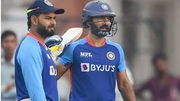 india captain rohit sharma reveals who will play as a wicket keeper for india rishabh pant or dinesh karthik in t20 world cup semi final