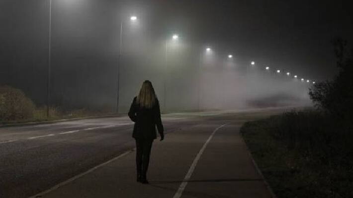 man advised girl to not roam in unknown places at night faces criticism in social media man advised girl to not roam in unknown places at night faces criticism in social media