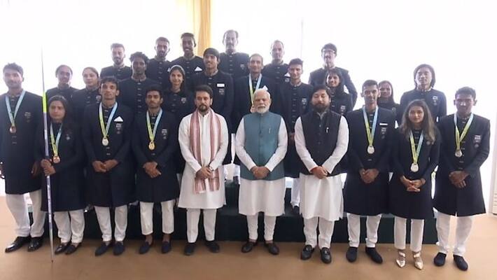PM Modi hosts India's CWG 2022 contingent; hails start of country's 'golden era' in sports snt PM Modi hosts India's CWG 2022 contingent; hails start of country's 'golden era' in sports snt