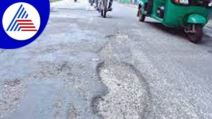 The government has given in to a lone struggle likith rai the work of sealing road potholes has started mangaluru rav The government has given in to a lone struggle likith rai the work of sealing road potholes has started mangaluru rav