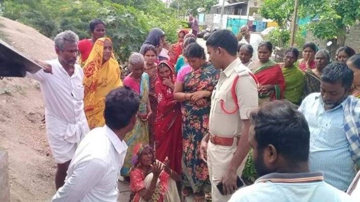 Drunk man kills oldage woman after rape in Palnadu district Drunk man kills oldage woman after rape in Palnadu district