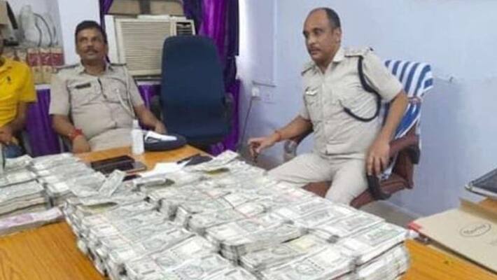 Nawada news Money recovered from cyber criminals four criminals arrested pwt Nawada news Money recovered from cyber criminals four criminals arrested pwt