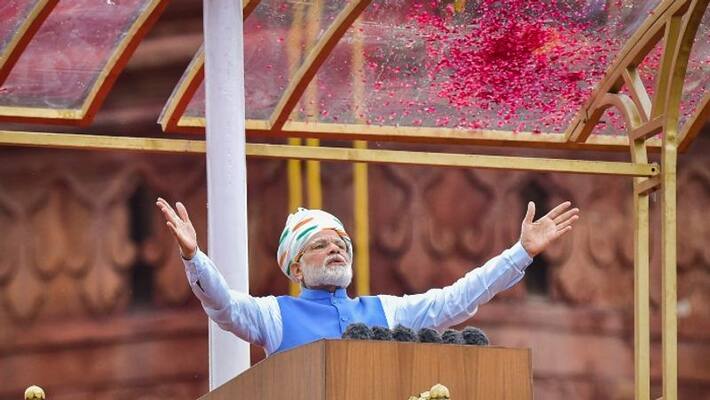 PM ditches teleprompter for Independence Day speech at Red Fort PM ditches teleprompter for Independence Day speech at Red Fort
