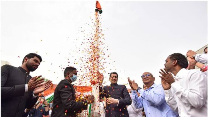 Indians in UAE raise national flag across all emirates Indians in UAE raise national flag across all emirates